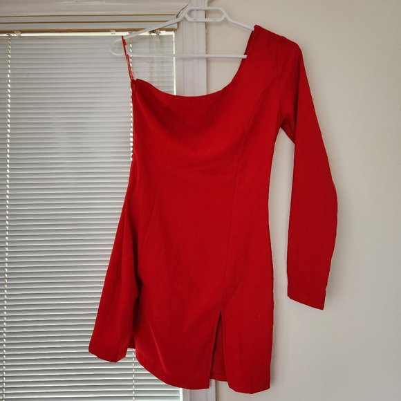 Rosalie One Shoulder Double Slit Dress In Red - Picture 3 of 4